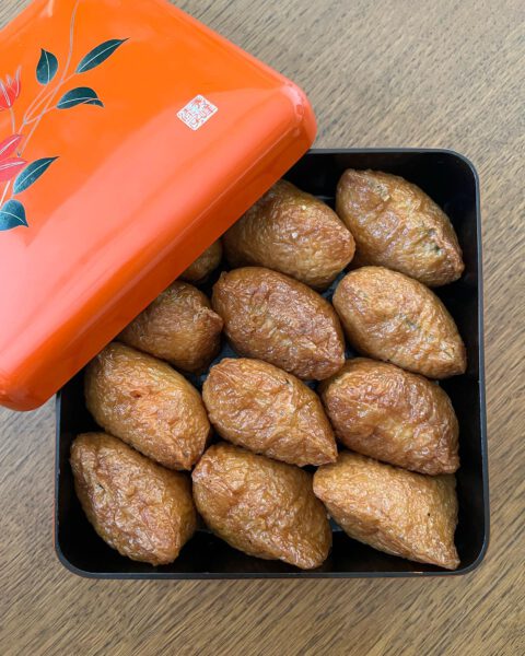 Vegan Sushi ”Inarizushi“ (Fried Tofu)