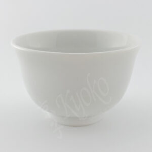 10-200: Teecup Chasho, weiß, ø = 6,2 cm; H = 4 cm