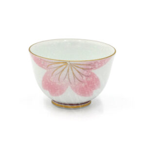 10-212: Teecup Hana Ichirin, ø = 7,5 cm; H = 5 cm