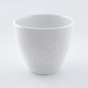 10-344: Teecup Kannon, weiß, ø = 7 cm; H = 6,5 cm