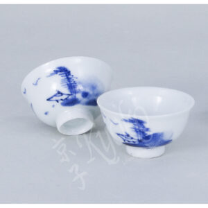 10-551 : Sakecup Ao Sansui ø=5cm ; H=3cm