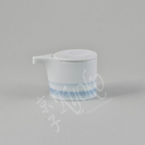 20-524 : Sojasaucengießer Mansuzi, weiß/blau, H = 6 cm