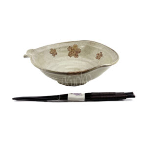 21-225 : Bowl mit Hashi, Maisakura Unofu, ø=19,6; H=6,2 cm