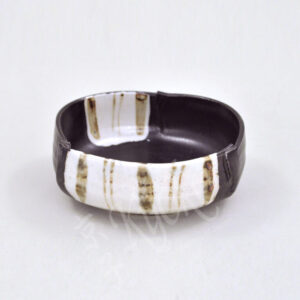 21-231 : Bowl Kuro Oribe, ø=15,3; H=5,8 cm