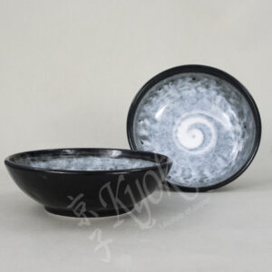 21-271 : kl. Schalen Fuun ø=16,8; H=5 cm