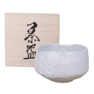 61-516 : Matchaschale weiß  im Holzkasten