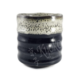 11-145: Teebecher Tenmoku Shironagashi, 8,5 x 9,5 cm, 360 ml