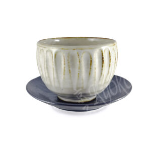 21-213: Teecup mit Unterteller, Kobiki, weiß