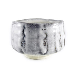 61-133 : Matchaschale Nezumi Shino Tataki